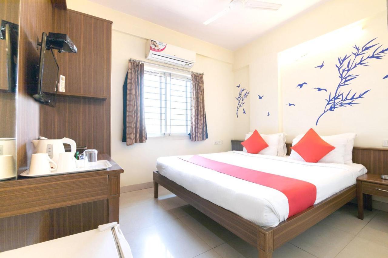 Mg Road One Hotell Bangalore Exteriör bild