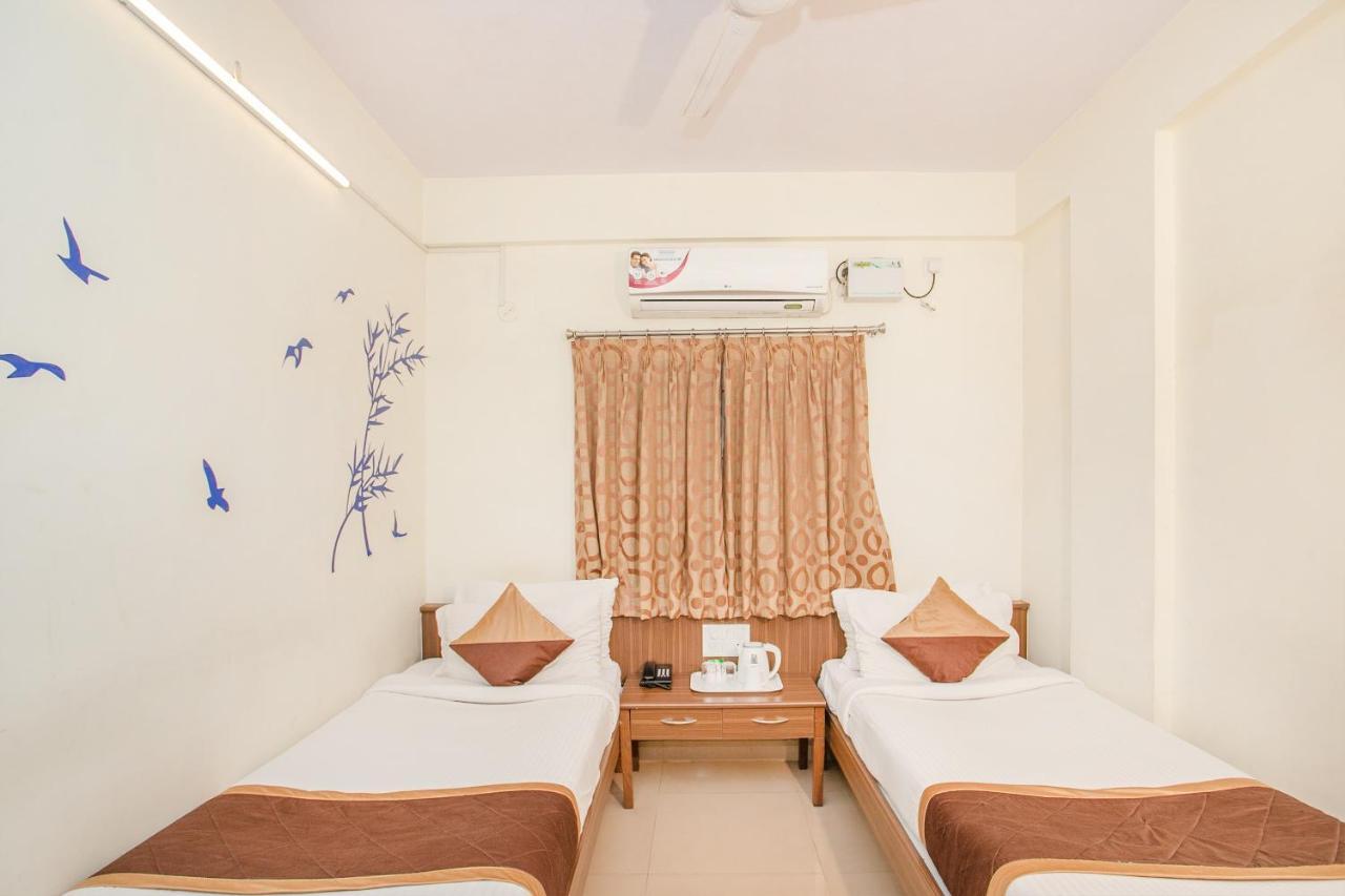 Mg Road One Hotell Bangalore Exteriör bild