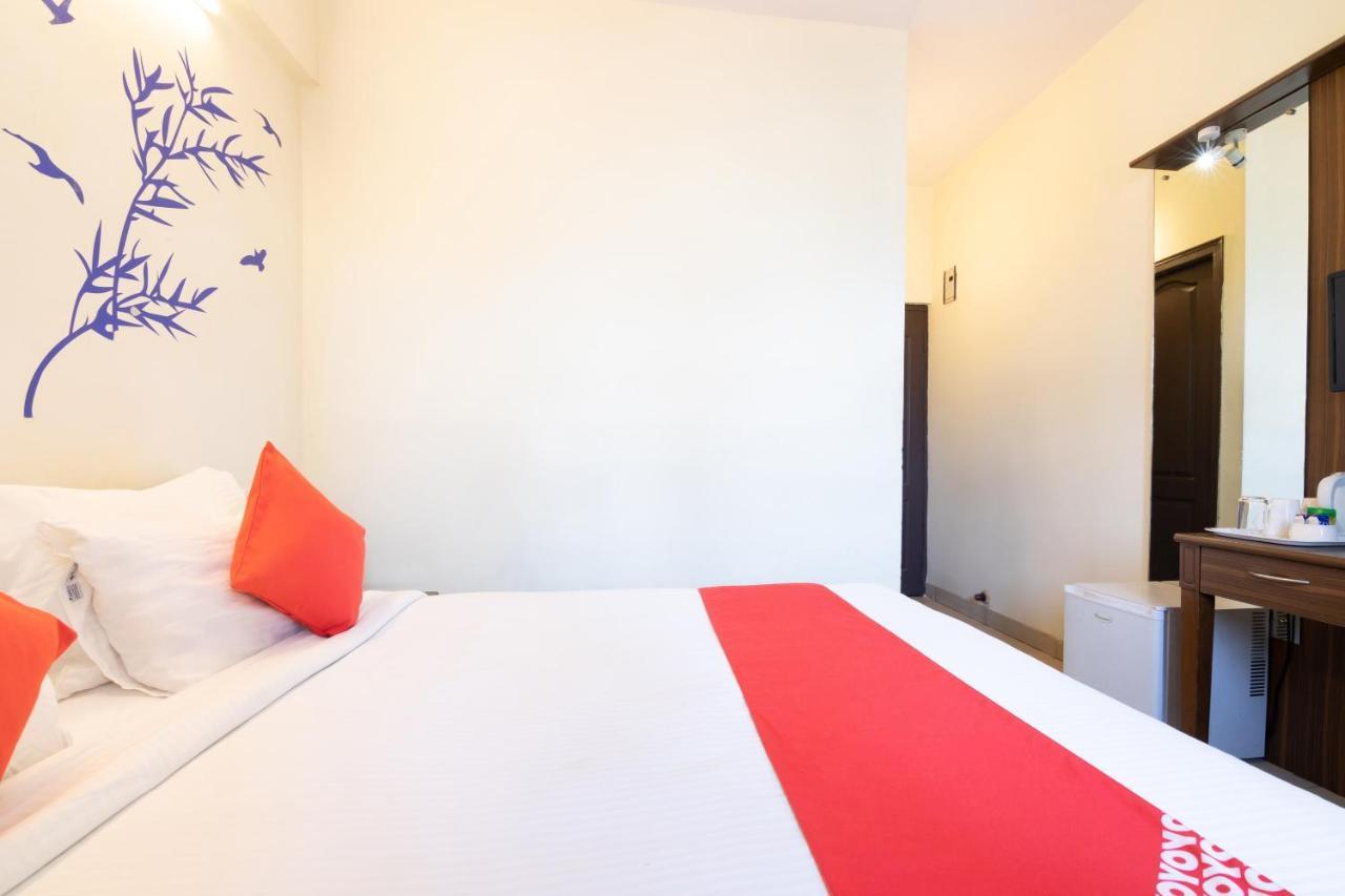Mg Road One Hotell Bangalore Exteriör bild